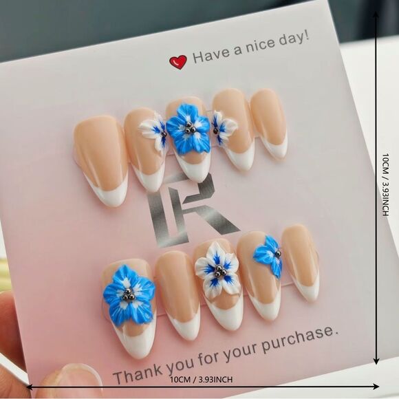 Handmade Floral Accent Press-On Nails - Picture 2 of 4